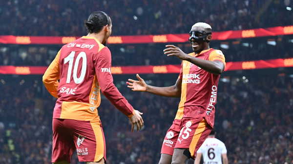 3 puanı son anda kaptı... Osimhen'den Galatasaray'a hayat öpücüğü! 